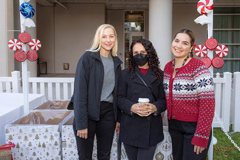 To honor all staff and celebrate the spirit of the season, President Carol Folt invited all to a Special Holiday Breakfast Reception. Keck Medicine of USC.
