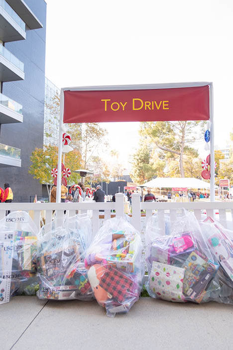 To honor all staff and celebrate the spirit of the season, President Carol Folt invited all to a Special Holiday Breakfast Reception. Keck Medicine of USC.