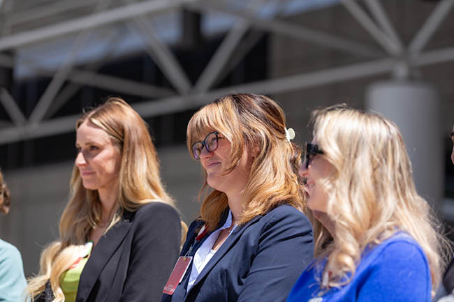 As part of a program commemorating National Donate Life Month, the USC Transplant Institute hosted a flag-raising ceremony on Tuesday, April 17 in front of Keck Hospital of USC. The event aimed to recognize and celebrate eye, organ, and tissue donors, recipients, and the physicians who make these donations possible - Keck Medicine of USC