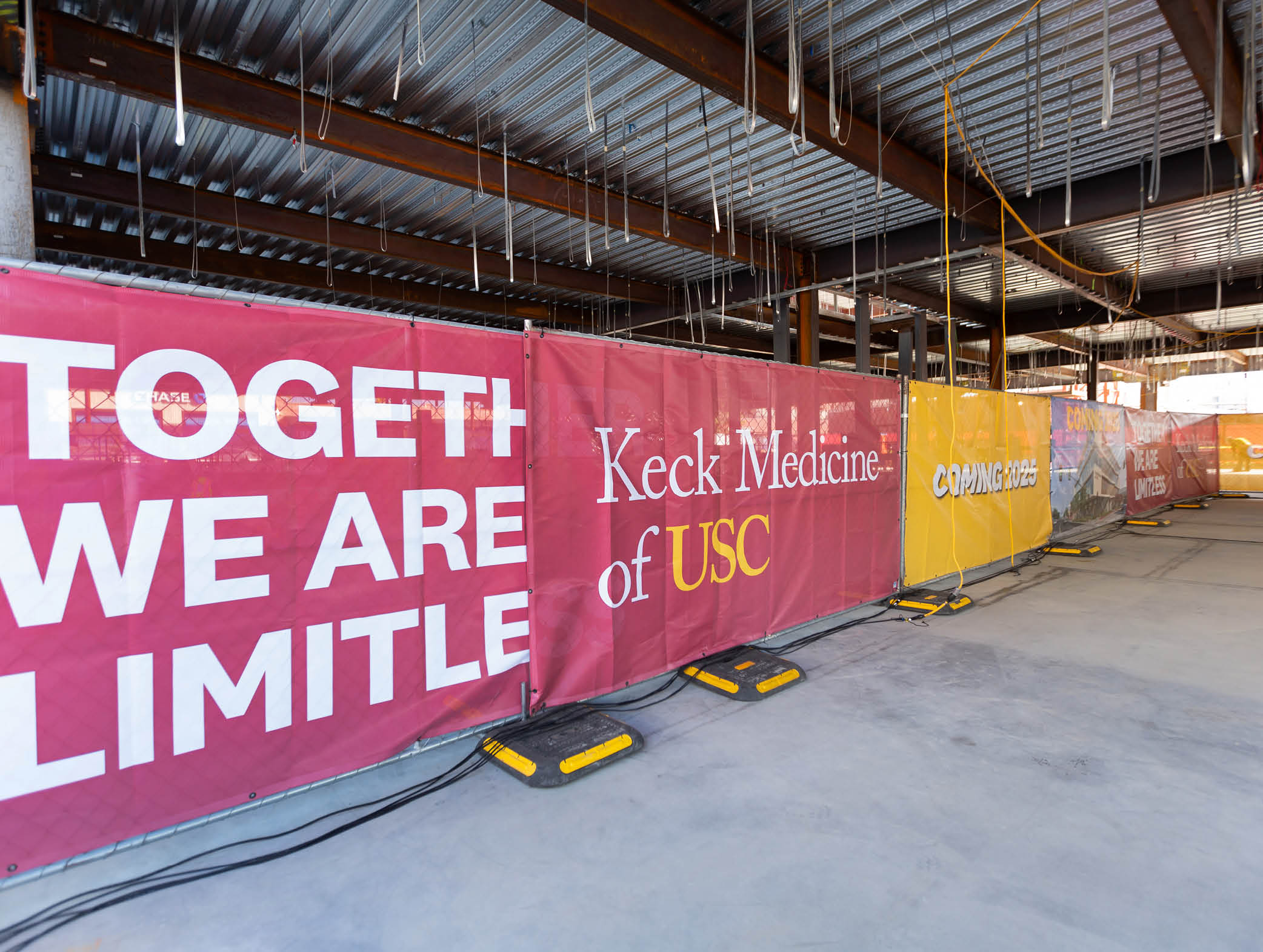  Pasadena MOB Last Beam Installation Ceremony - Keck Medicine of USC