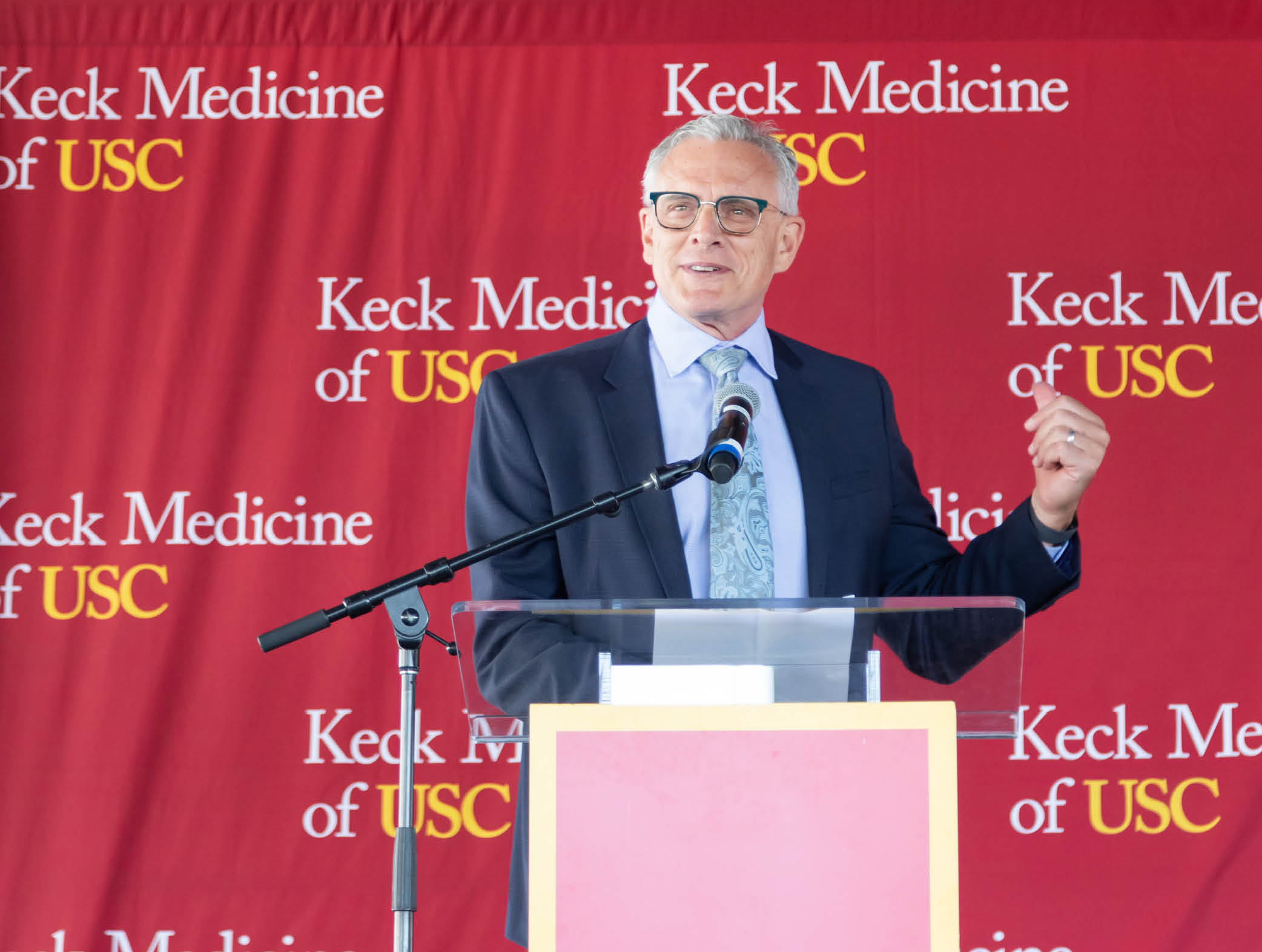 Pasadena MOB Last Beam Installation Ceremony - Keck Medicine of USC