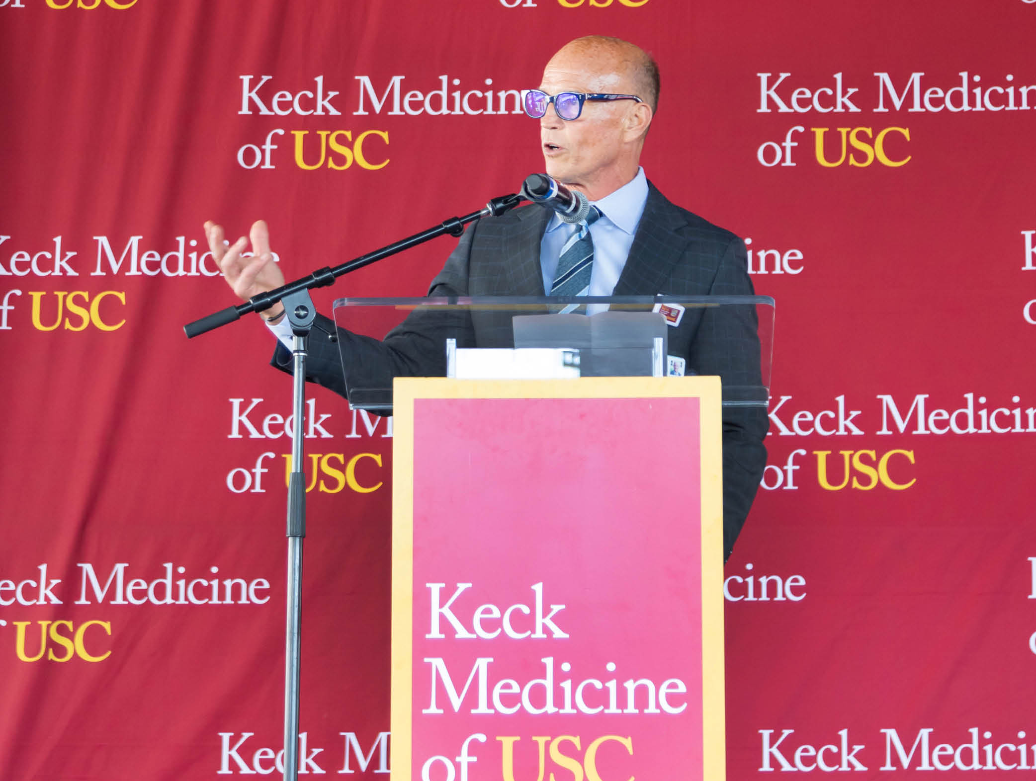  Pasadena MOB Last Beam Installation Ceremony - Keck Medicine of USC