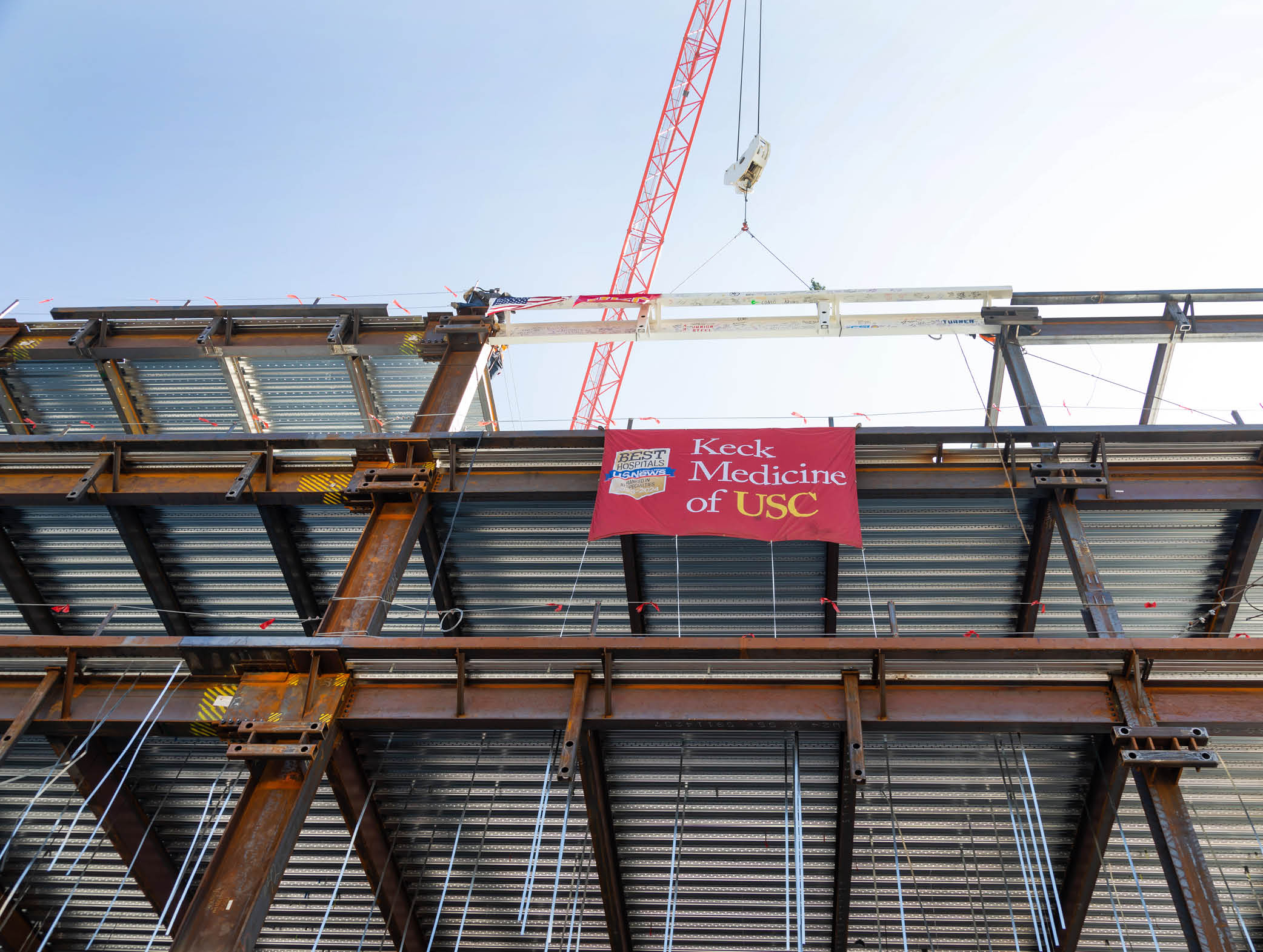  Pasadena MOB Last Beam Installation Ceremony - Keck Medicine of USC