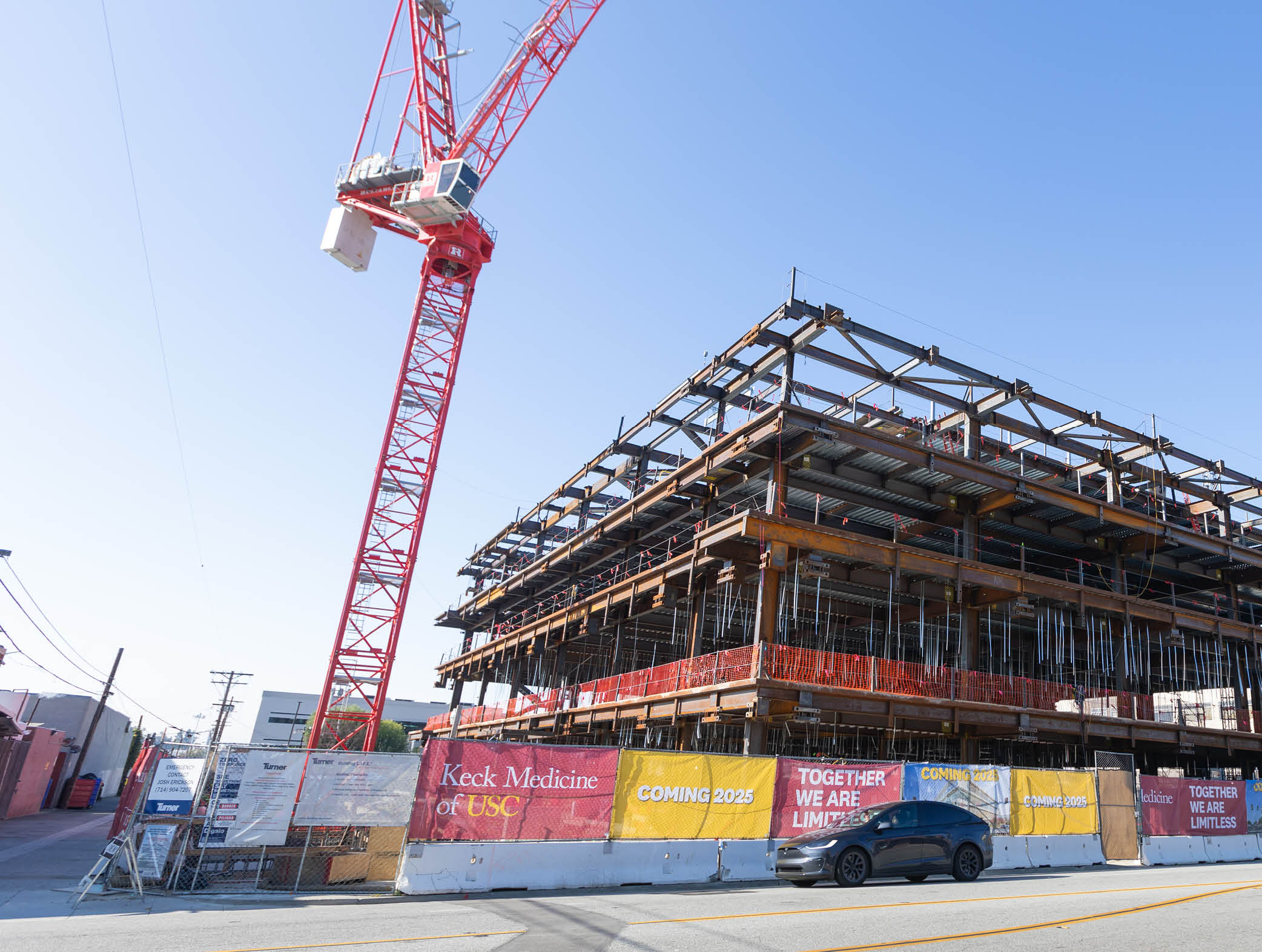 Pasadena MOB Last Beam Installation Ceremony - Keck Medicine of USC