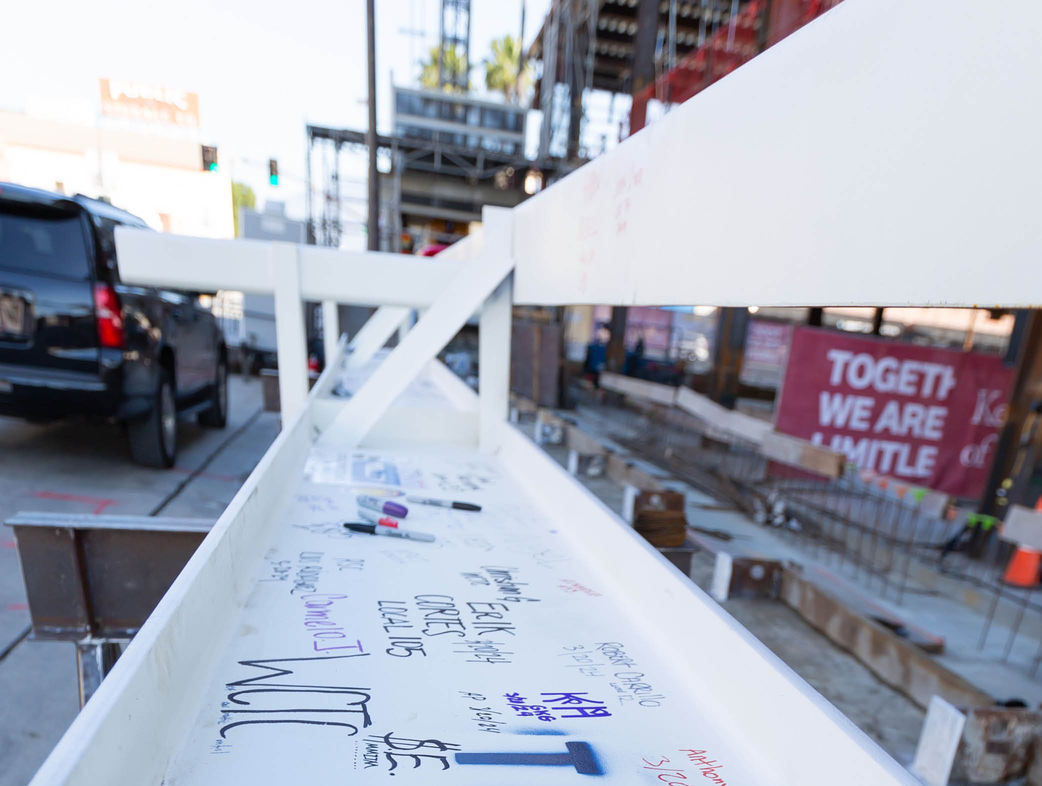 Pasadena MOB Last Beam Installation Ceremony - Keck Medicine of USC