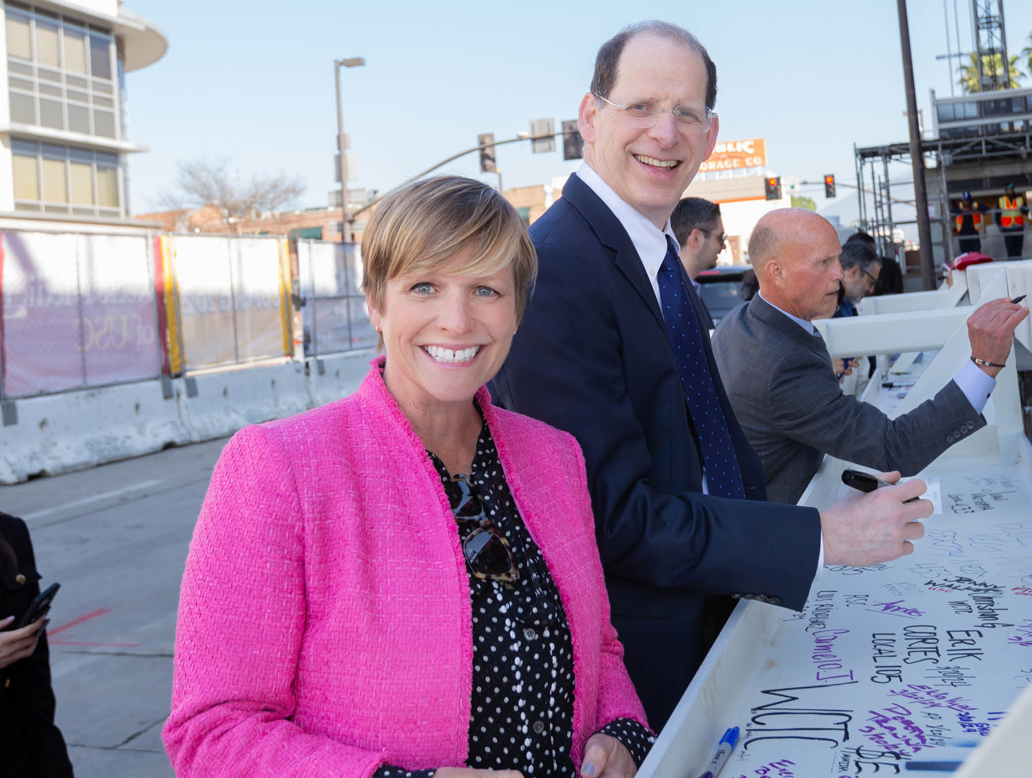Pasadena MOB Last Beam Installation Ceremony - Keck Medicine of USC