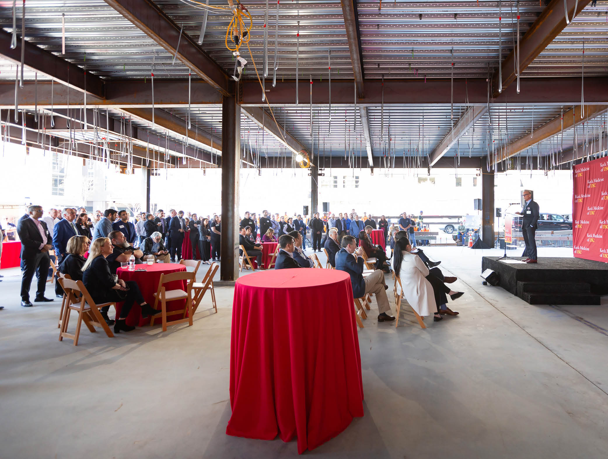 Pasadena MOB Last Beam Installation Ceremony - Keck Medicine of USC